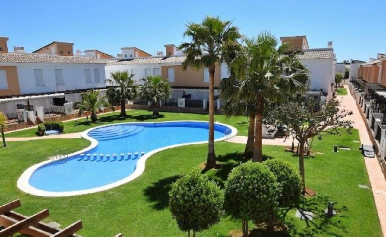 Casa Adosada Con Piscina Y Dos Terrazas Alcoceber Bagian luar foto