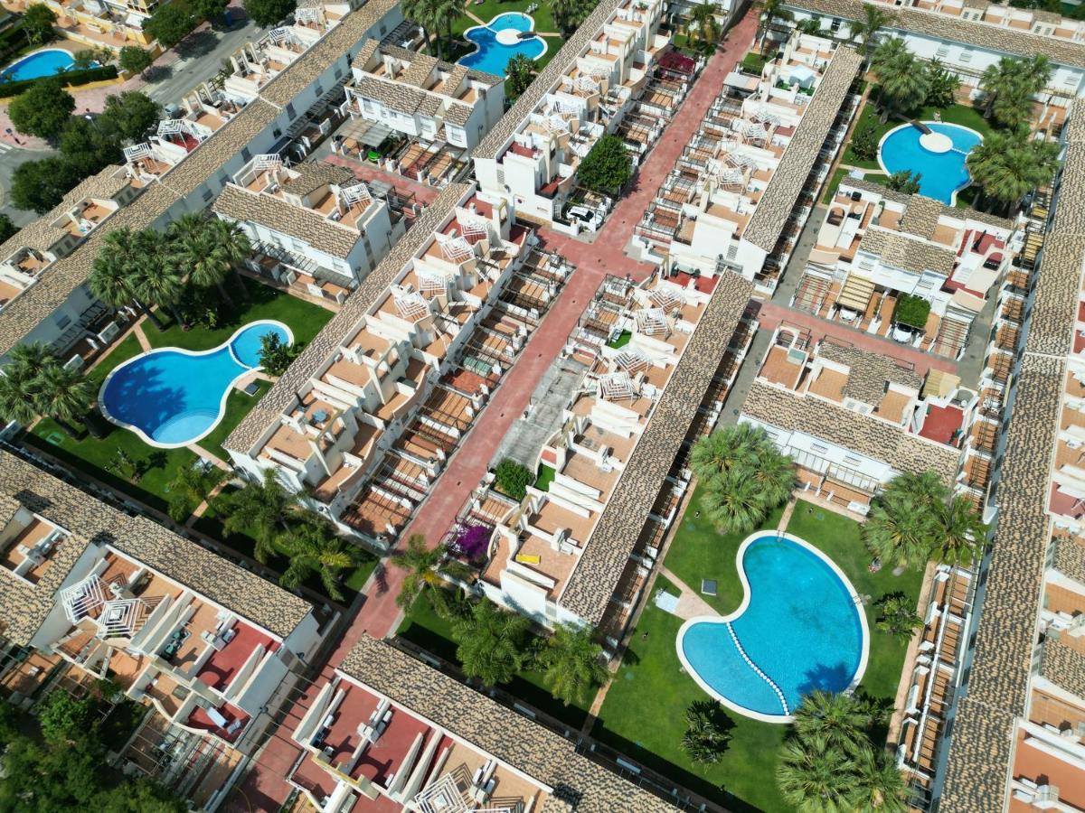 Casa Adosada Con Piscina Y Dos Terrazas Alcoceber Bagian luar foto